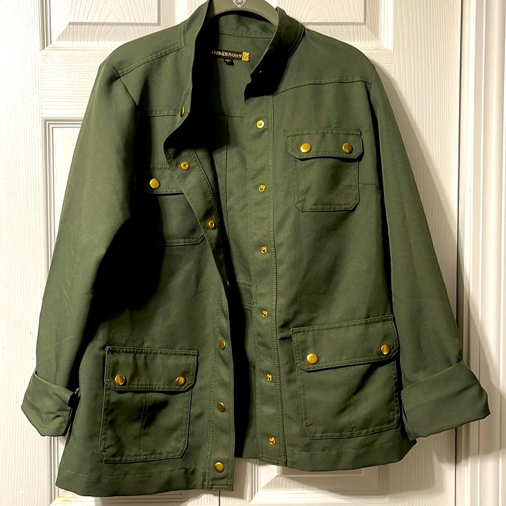 Ambernoon Size Small Army Jacket Olive Green with Gold Button accents